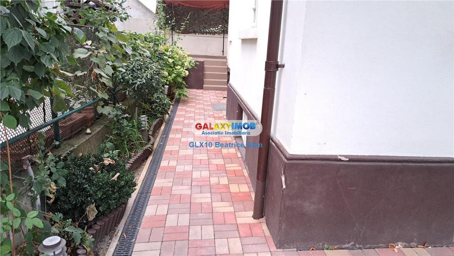 Casă cu 8 camere cu Teren 200 Mp în Cotroceni