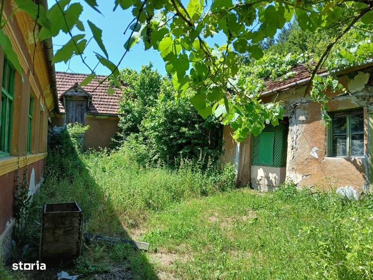 Casă cu 4 camere în Slatina de Mureș
