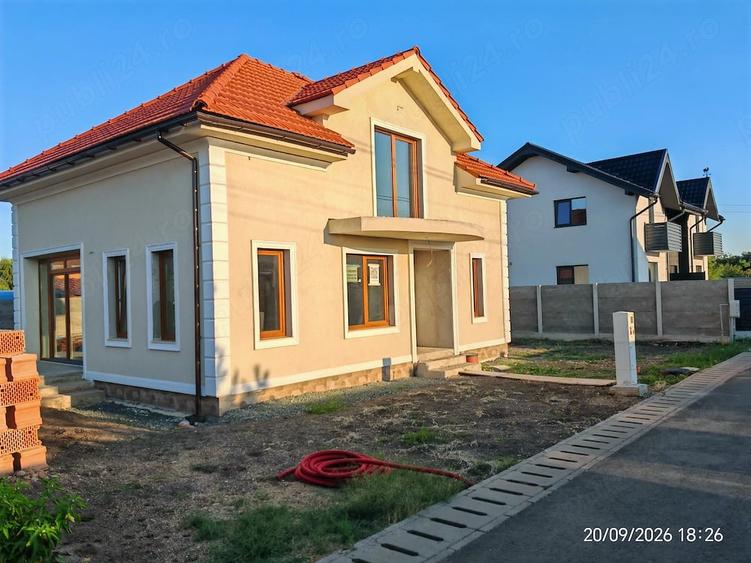 Casă cu 3 camere cu Teren 350 Mp în Sânandrei