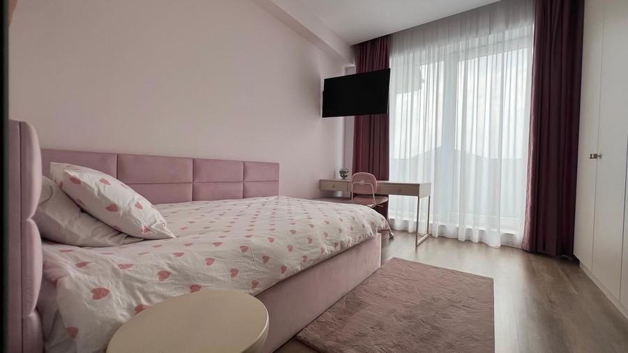 Penthouse cu 4 camere decomandat, mobilat în Prelungirea Ghencea