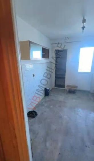Apartament cu 3 camere decomandat în Mazepa 2