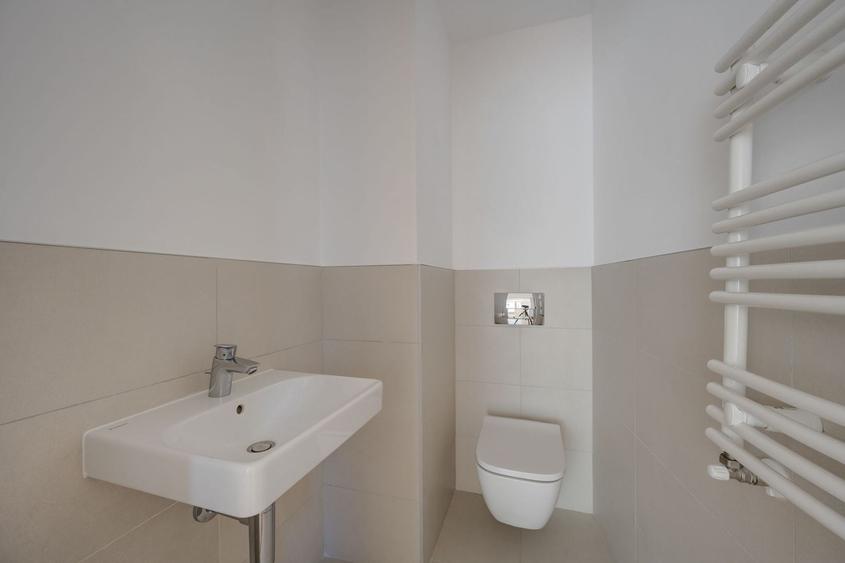 Apartament cu 2 camere semidecomandat, mobilat în Victoriei
