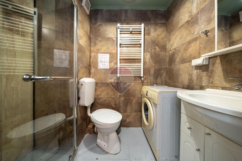 Apartament cu 2 camere semidecomandat, mobilat în Centrul Istoric