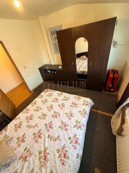 Apartament cu 3 camere decomandat în Dâmbovița