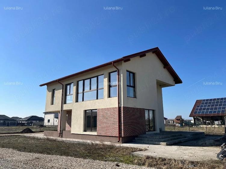 Casă cu Teren 605 Mp în Gulia