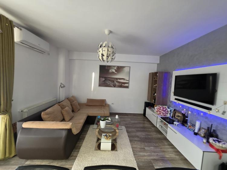 Apartament cu 2 camere decomandat în Găvana
