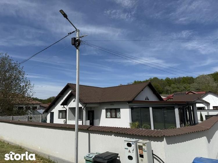 Casă cu 3 camere cu Teren 160 Mp în Mihăești