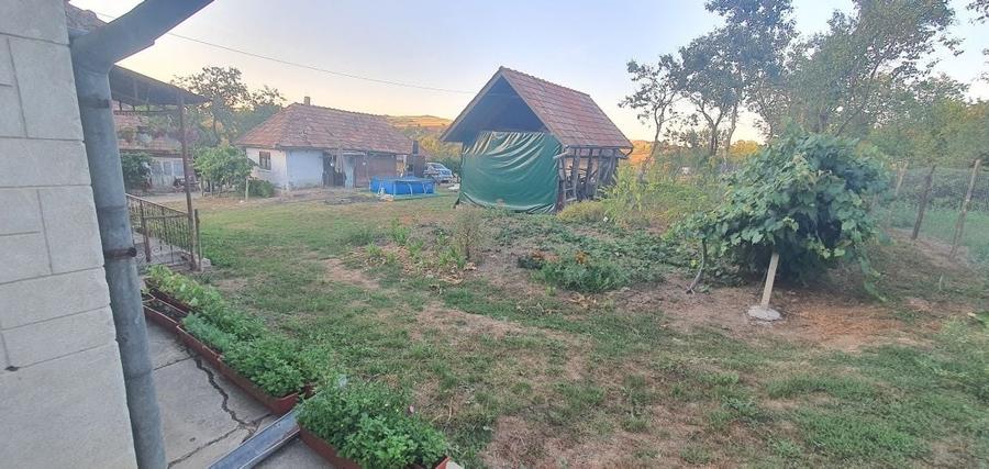 Casă cu 4 camere în Domnin