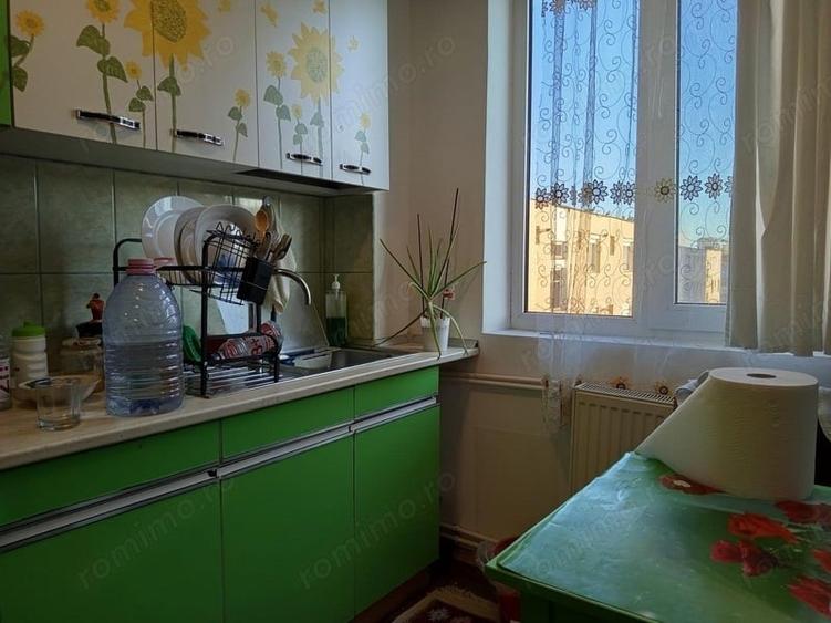 Apartament cu 4 camere decomandat în Progresul