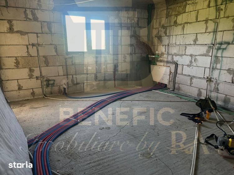 Casă cu 5 camere cu Teren 776 Mp în Cocorăștii Colț