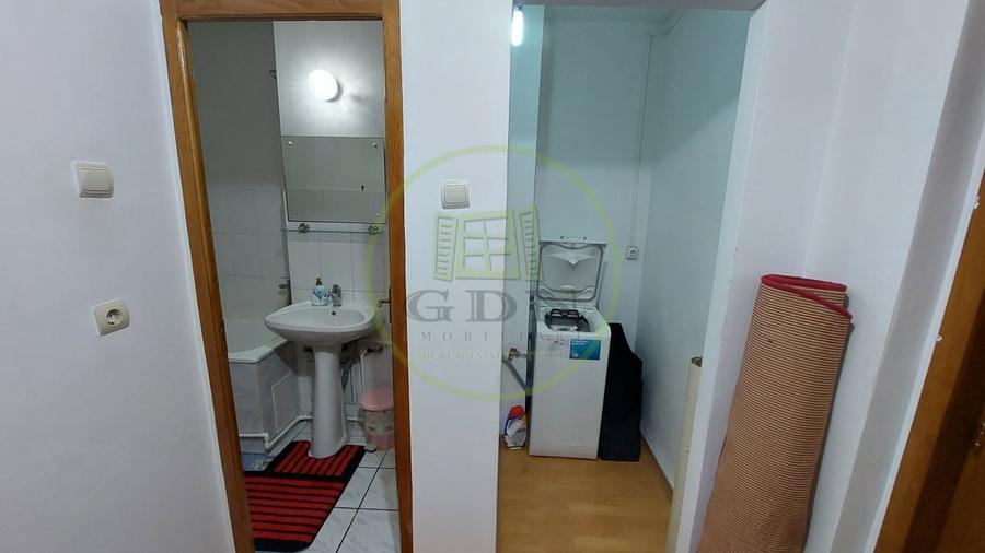 Garsonieră decomandată, mobilată în Ultracentral