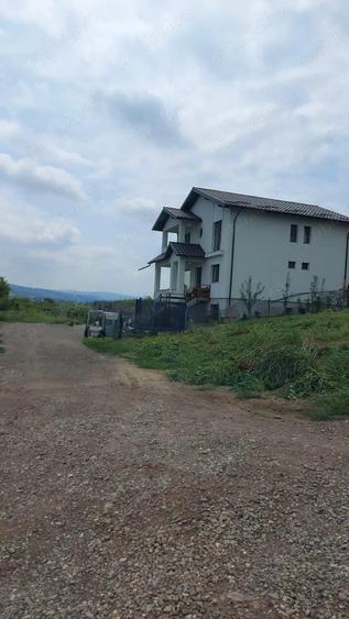 Teren de 489 mp, în Bucium
