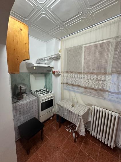 Apartament cu 2 camere semidecomandat în Exterior Vest