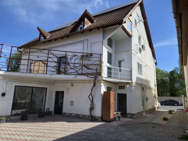 Spațiu comercial, de 150 mp, în Blumăna
