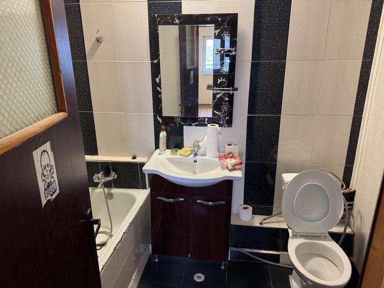 Apartament cu 2 camere semidecomandat în Dristor