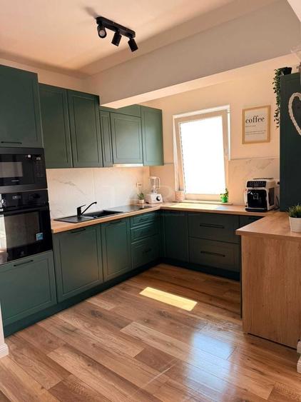Apartament cu 3 camere semidecomandat, mobilat în Baciu