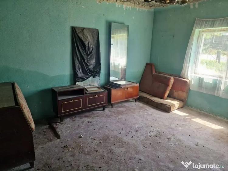 Casă cu 4 camere cu Teren 400 Mp în Călinești
