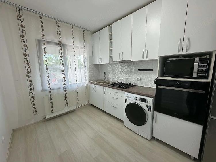 Casă cu Teren 330 Mp în Corbu