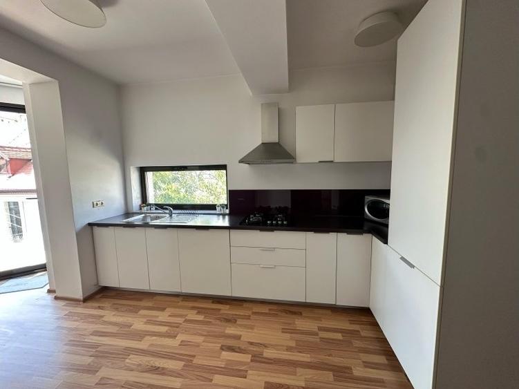 Apartament cu 3 camere în Dorobanți