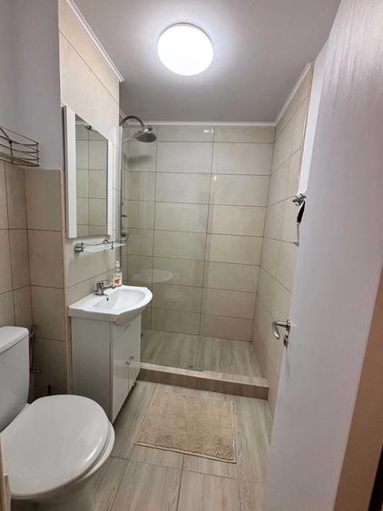 Garsonieră decomandată în Central