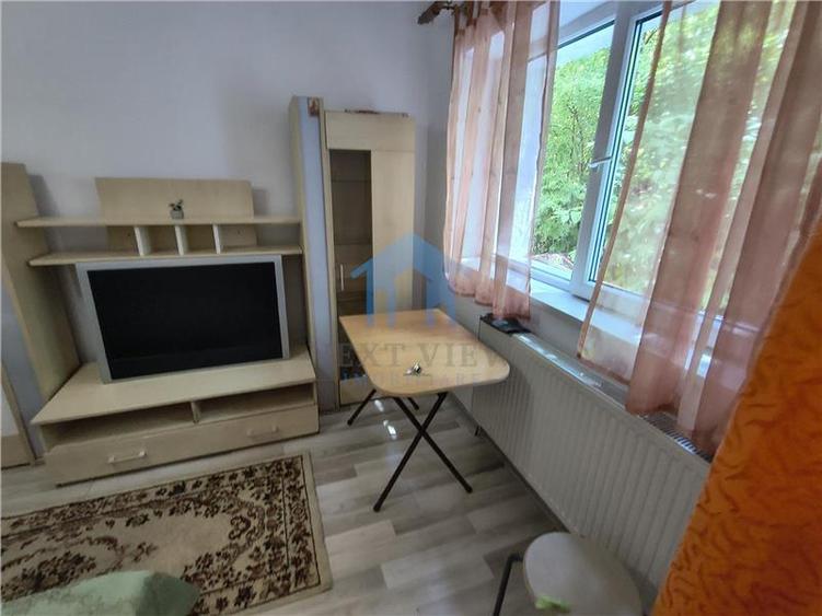 Garsonieră decomandată în Gruia
