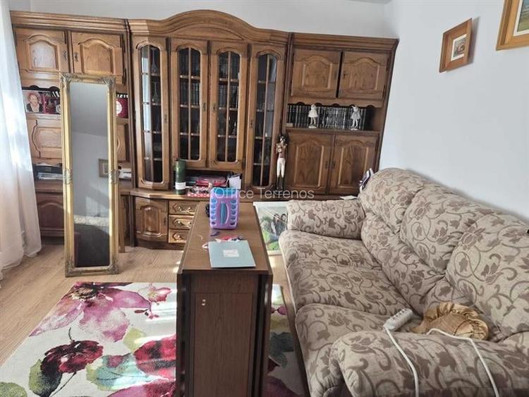 Apartament 3 camere + garaj , zona Bucovina , etajul 2 , mobilat