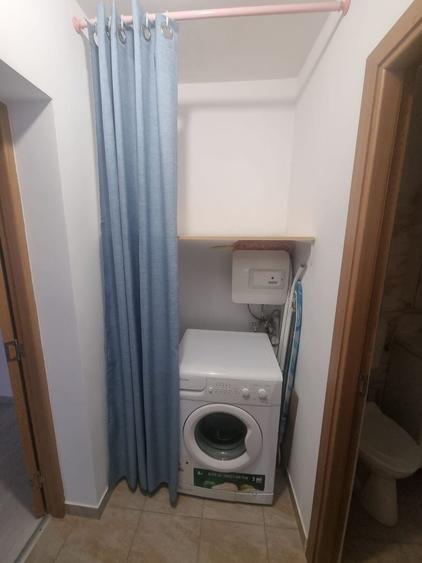 Apartament cu 2 camere semidecomandat în Pajura