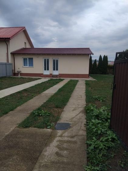 Casă cu 2 camere în Izvoare
