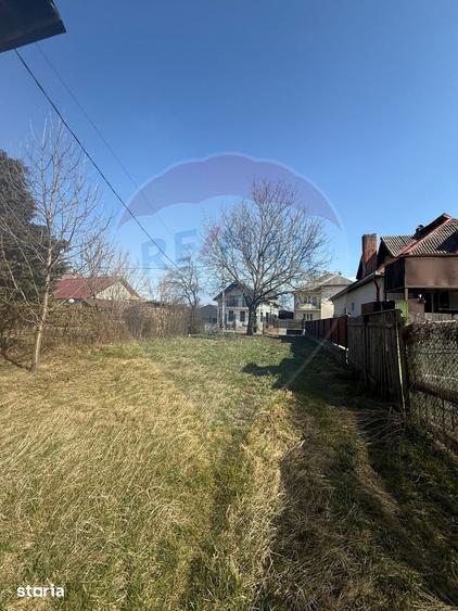 Casă cu 3 camere cu Teren 1798 Mp în Central