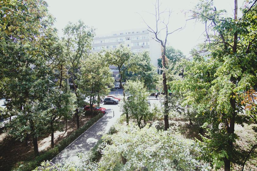 Apartament cu 2 camere semidecomandat în Giulești