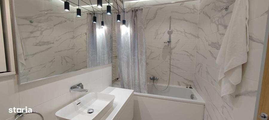 Apartament cu 3 camere în Mihai Bravu