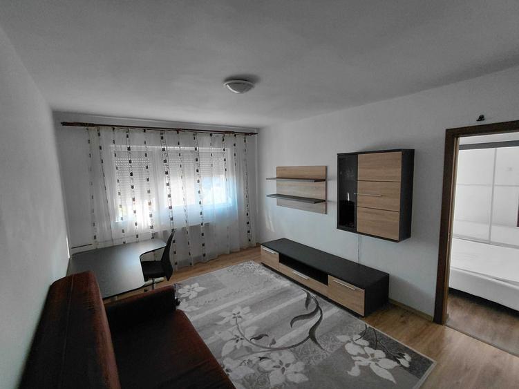 Apartament cu 2 camere semidecomandat în Iosia