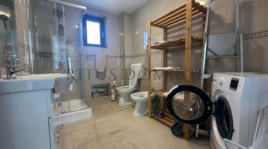 Casă individuală cu 5 camere cu Canalizare în Exterior Sud