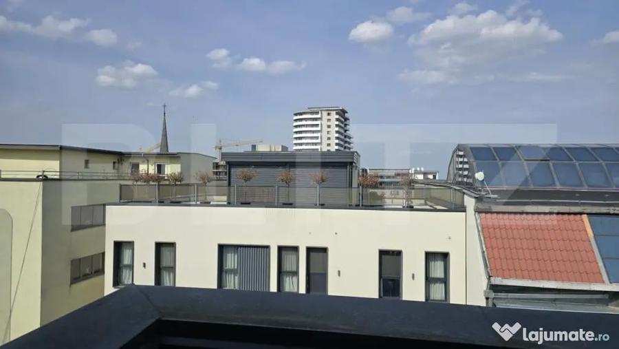 Garsonieră decomandată în Central