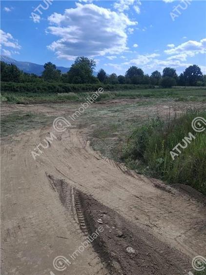 Teren Construcții intravilan de 2649 mp, în Porumbacu de Sus