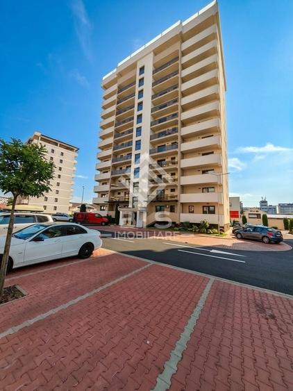 Apartament cu 3 camere decomandat în Sud