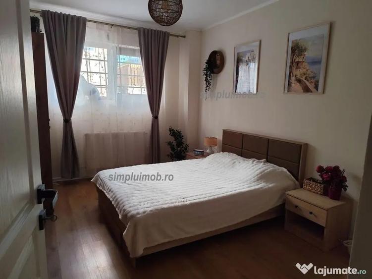 Apartament cu 3 camere semidecomandat în 1 Decembrie 1918