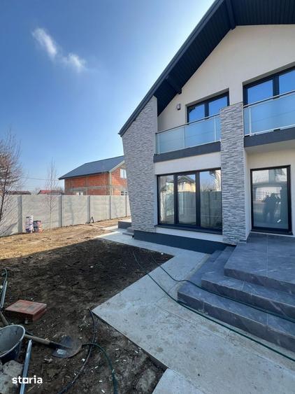 Casă cu 4 camere cu Teren 375 Mp în Clinceni