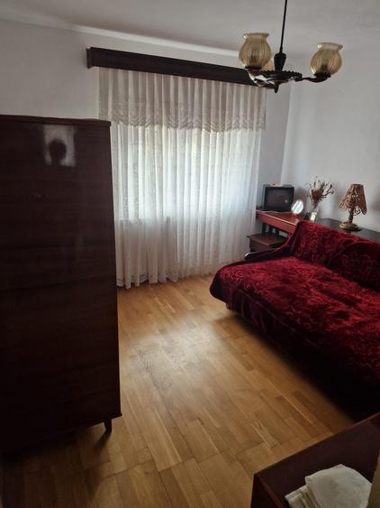 Apartament cu 2 camere decomandat în Gura Văii
