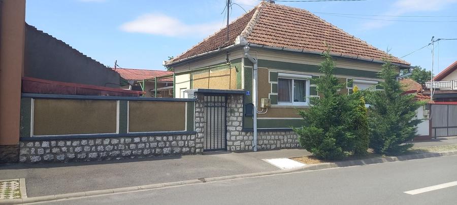 Casă cu 4 camere în Iosia