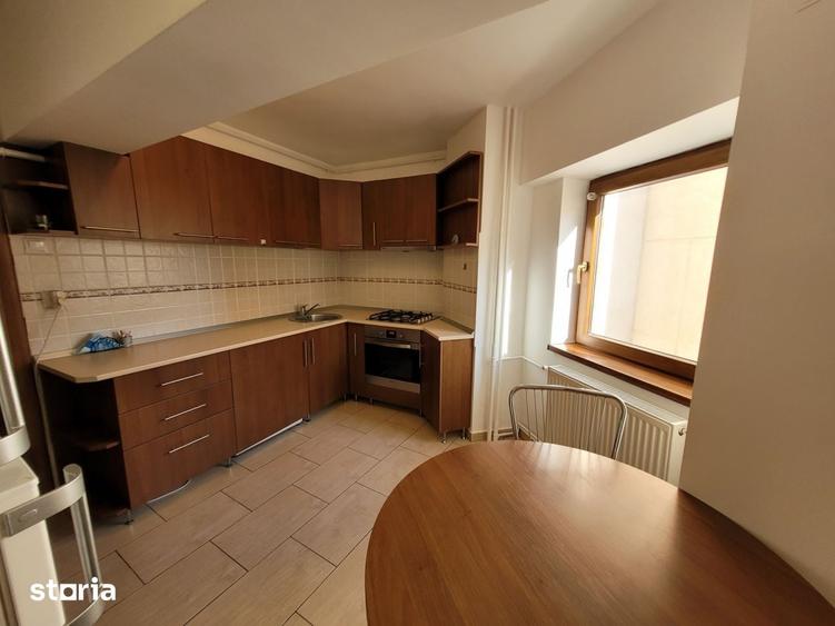 Apartament cu 2 camere decomandat în Centrul Civic