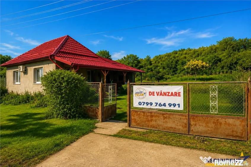 Casă cu 3 camere cu Teren 2700 Mp în Sânmărghita