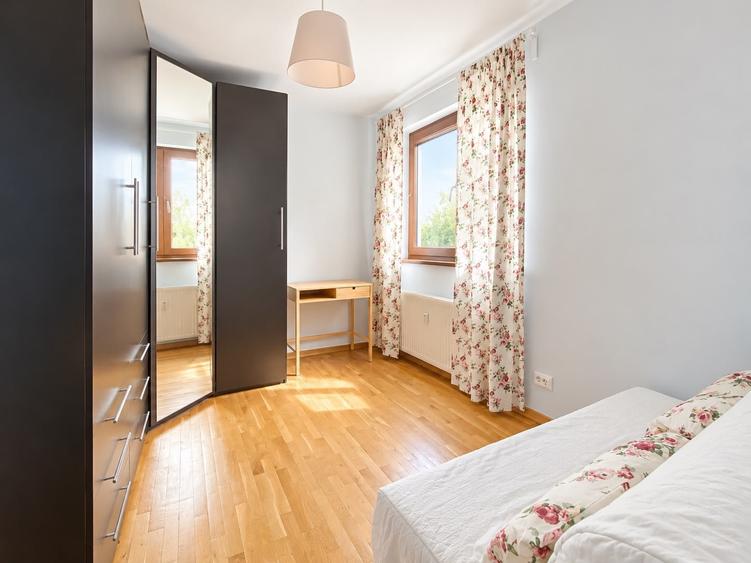 Apartament cu 3 camere în Berceni
