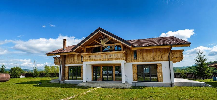 Casă individuală cu 7 camere cu Piscina în Exterior Vest