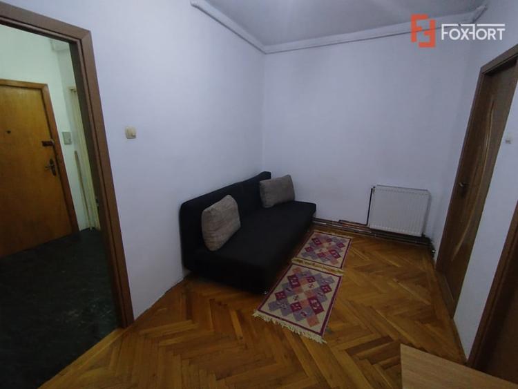Apartament cu 2 camere semidecomandat în Complex Studențesc