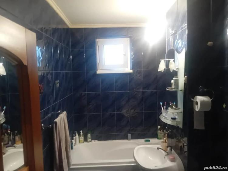 Apartament cu 2 camere decomandat în Precista