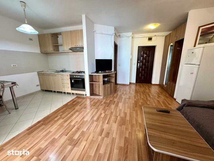Apartament cu 3 camere semidecomandat în UTA