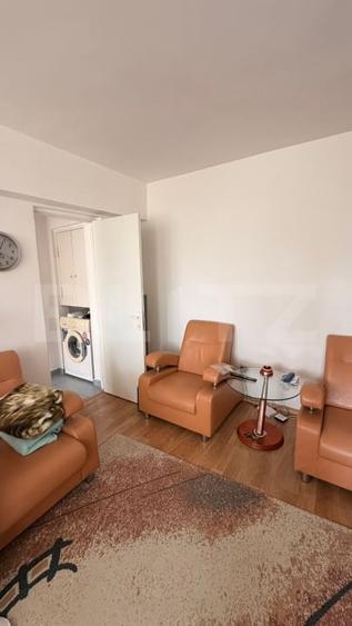 Apartament 2 camere, semidecomandat, 55 mp, zona Regiment 11 Siret - 3