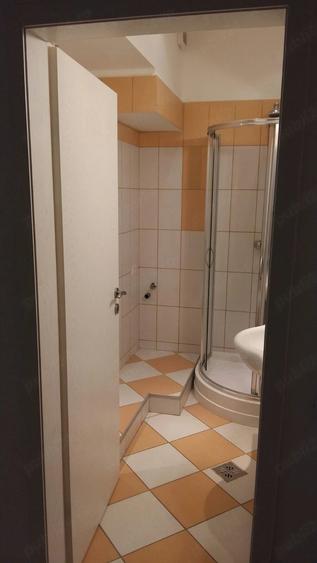 Apartament cu 2 camere semidecomandat, mobilat în Central