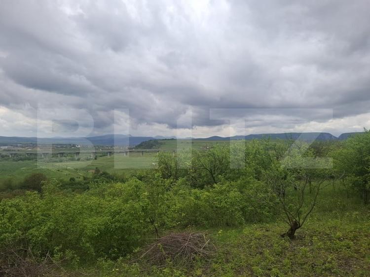 Teren agricol intravilan de 2691 mp, în Vest